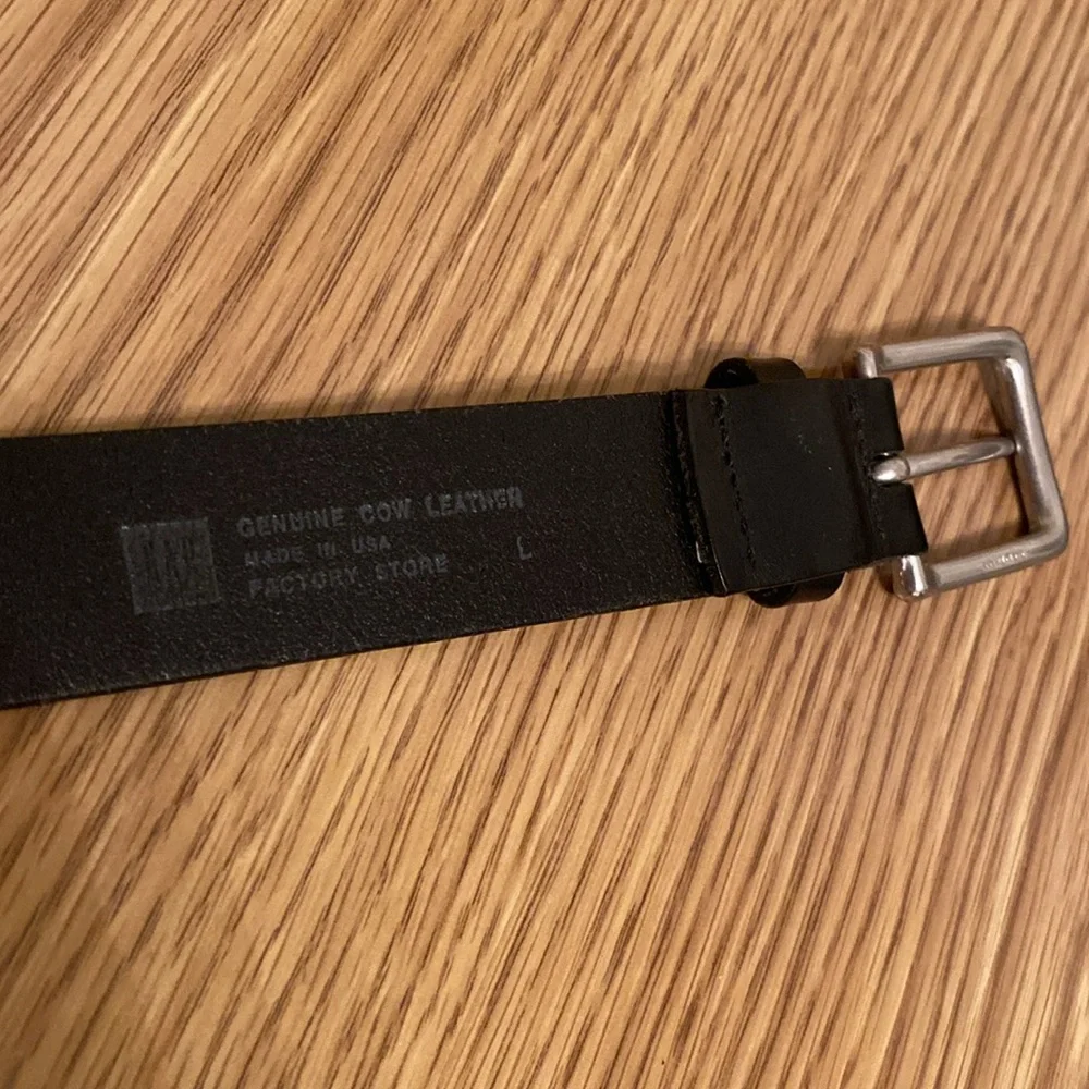 Gap Kids leather belt. Size: Kids L. Color: Black